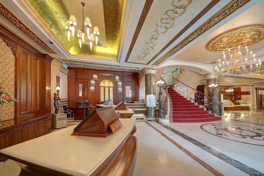 Royal Ascot Hotel Dubai Exterior photo